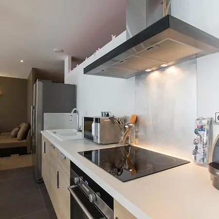 Le Pavean Apartment *