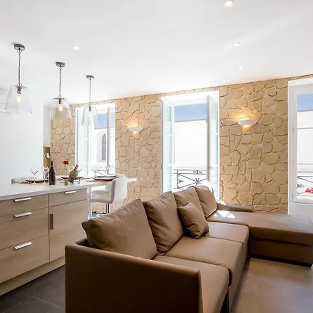 Le Pavean Beaune (Cote d'Or)