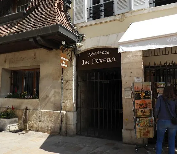 Le Pavean Beaune (Cote d'Or)
